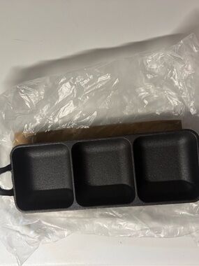 Valor Pre-Seasoned Cast Iron Divided Server Set of 6 9” x 3” Appetizer Pans